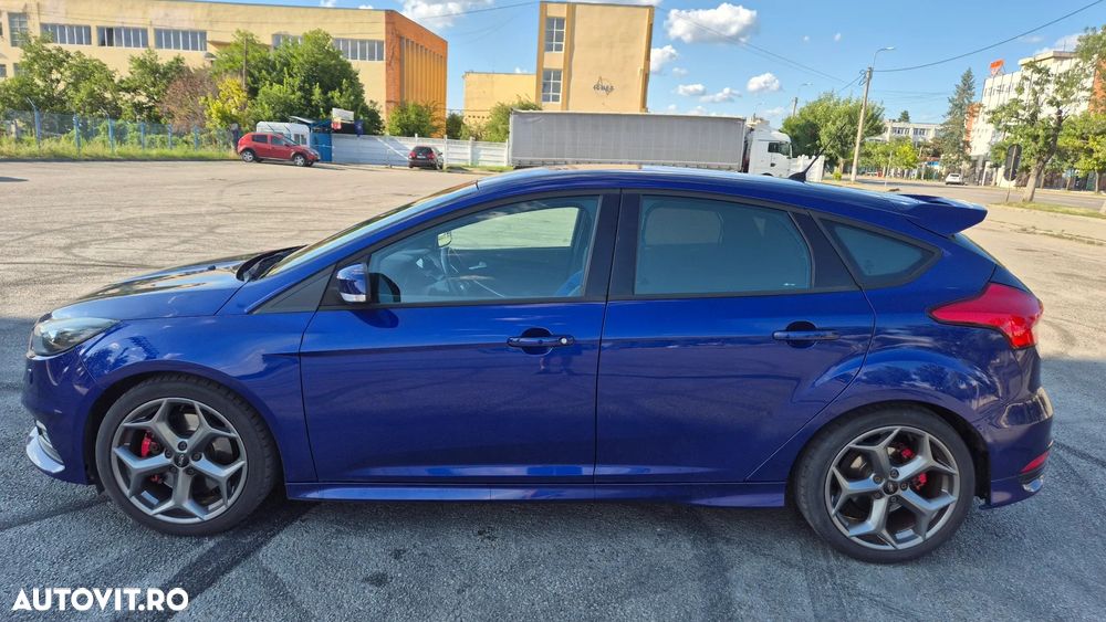 Ford Focus - 2