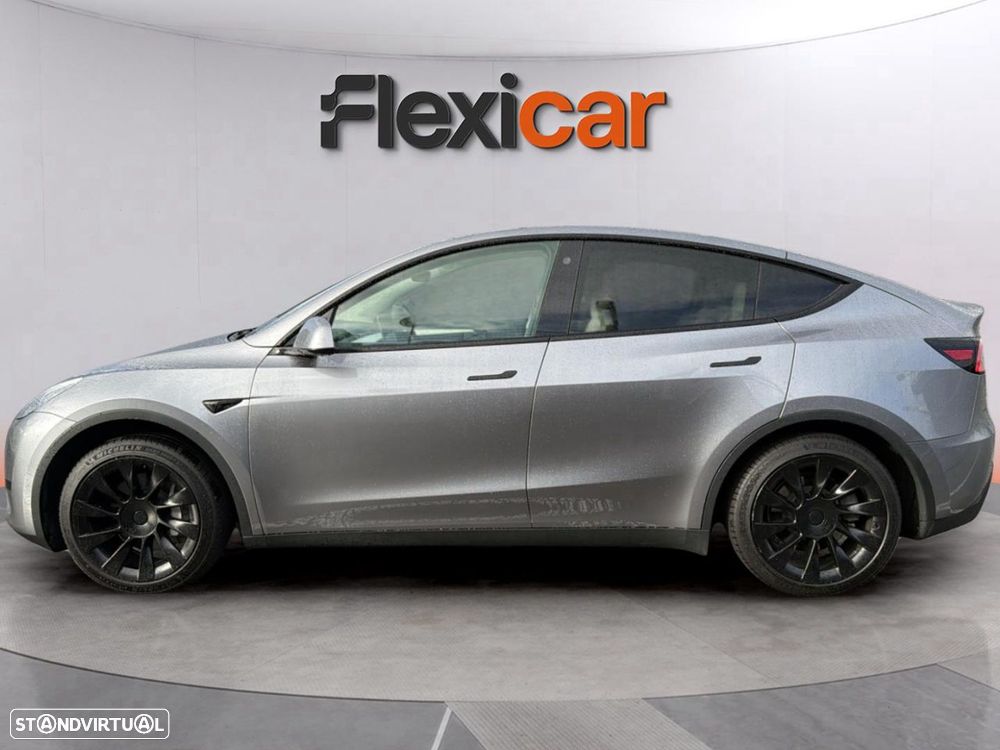 Tesla Model Y - 4
