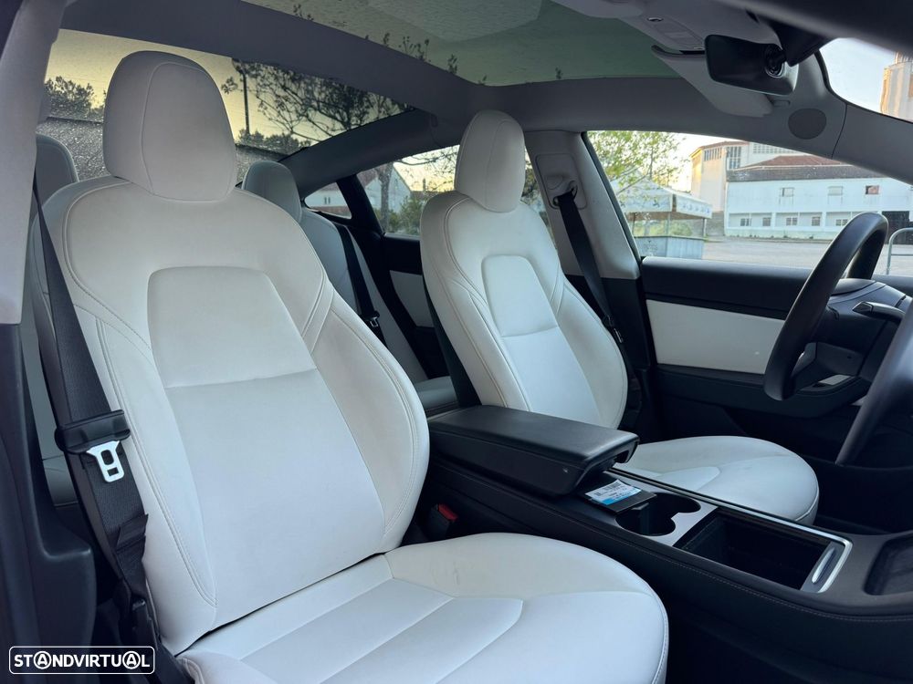 Tesla Model 3 Long-Range Dual Motor AWD - 25