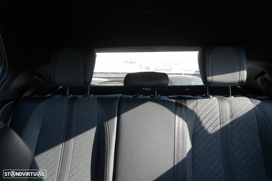 Peugeot 2008 PureTech 130 EAT8 Allure Pack - 13