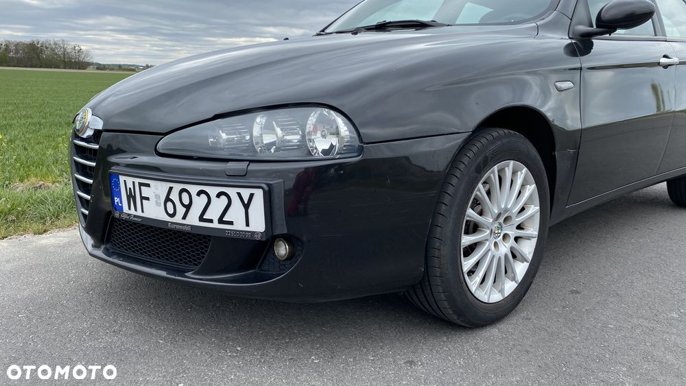 Alfa Romeo 147 1.9 JTD 16V Progression - 4