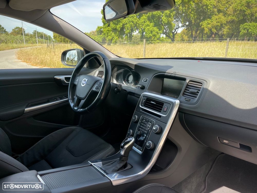 Volvo V60 DRIVe Geartronic Powershift Momentum - 17