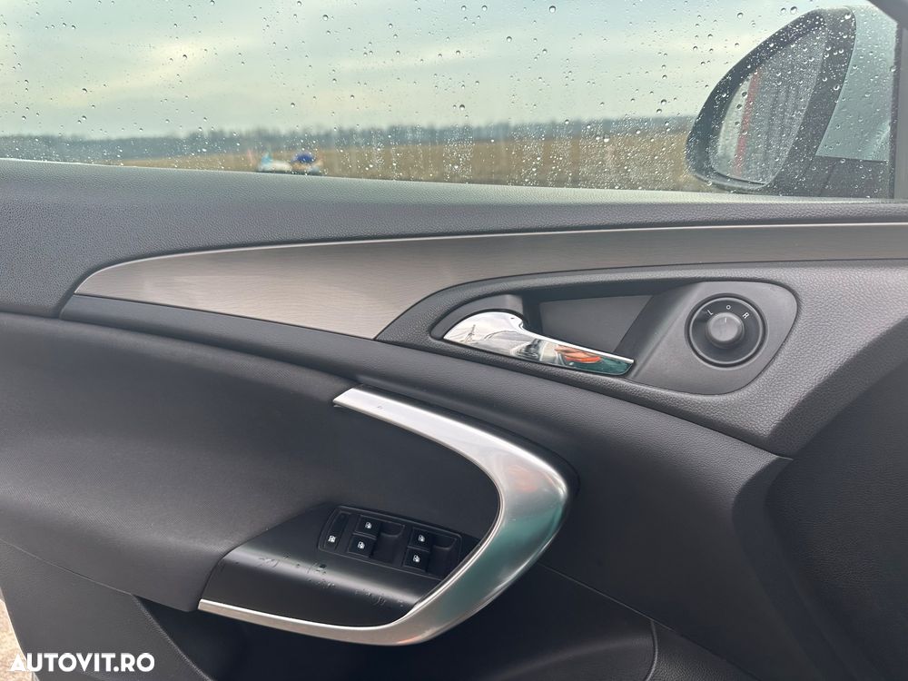 Opel Insignia 2.0 CDTI ECOFLEX - 9