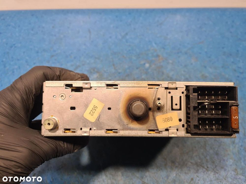 VOLKSWAGEN PASSAT B3 1.9 D RADIO BETA 357035152B - 9