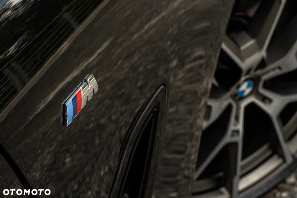 BMW Seria 8 - 14