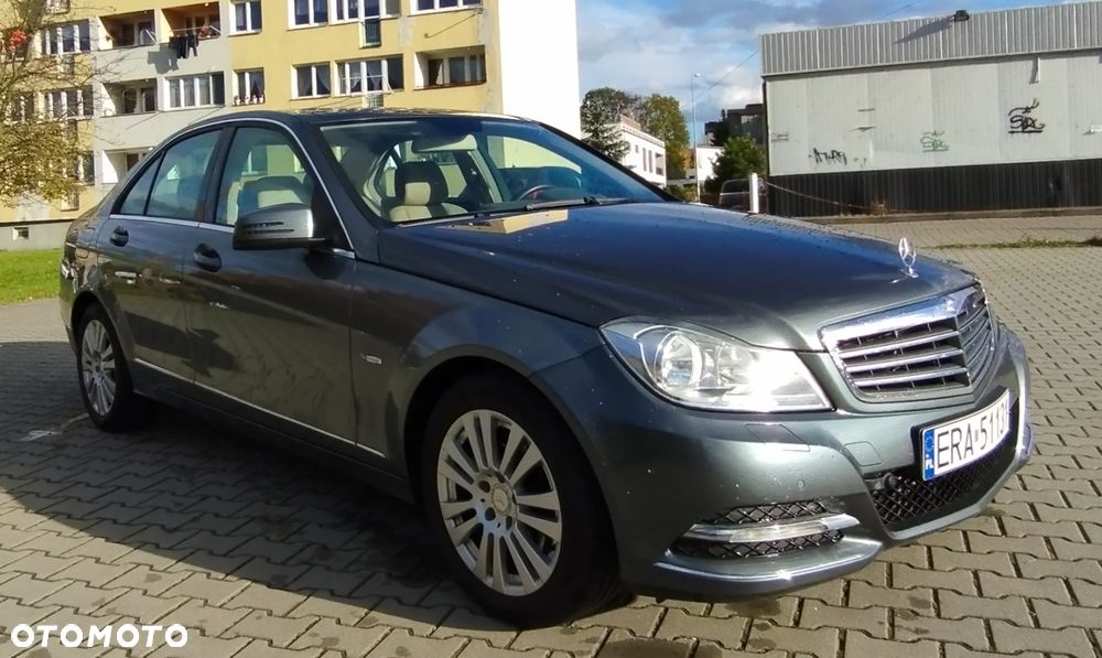 Mercedes-Benz Klasa C 250 CGI BlueEff Elegance - 20
