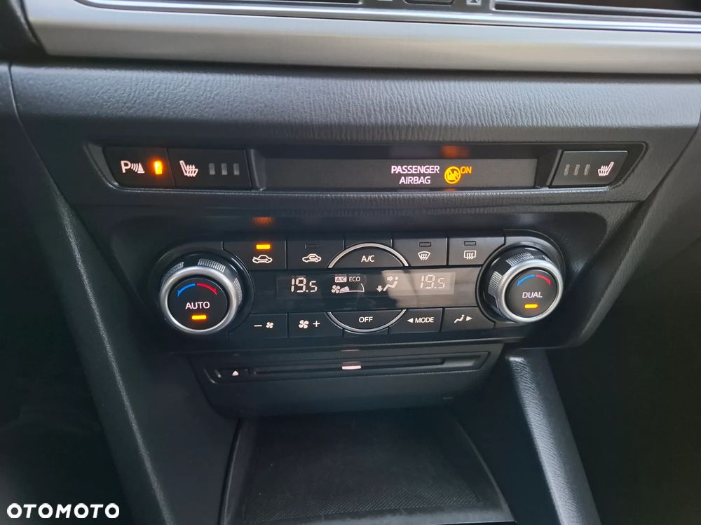 Mazda 3 SKYACTIV-G 120 Urban Limited - 18