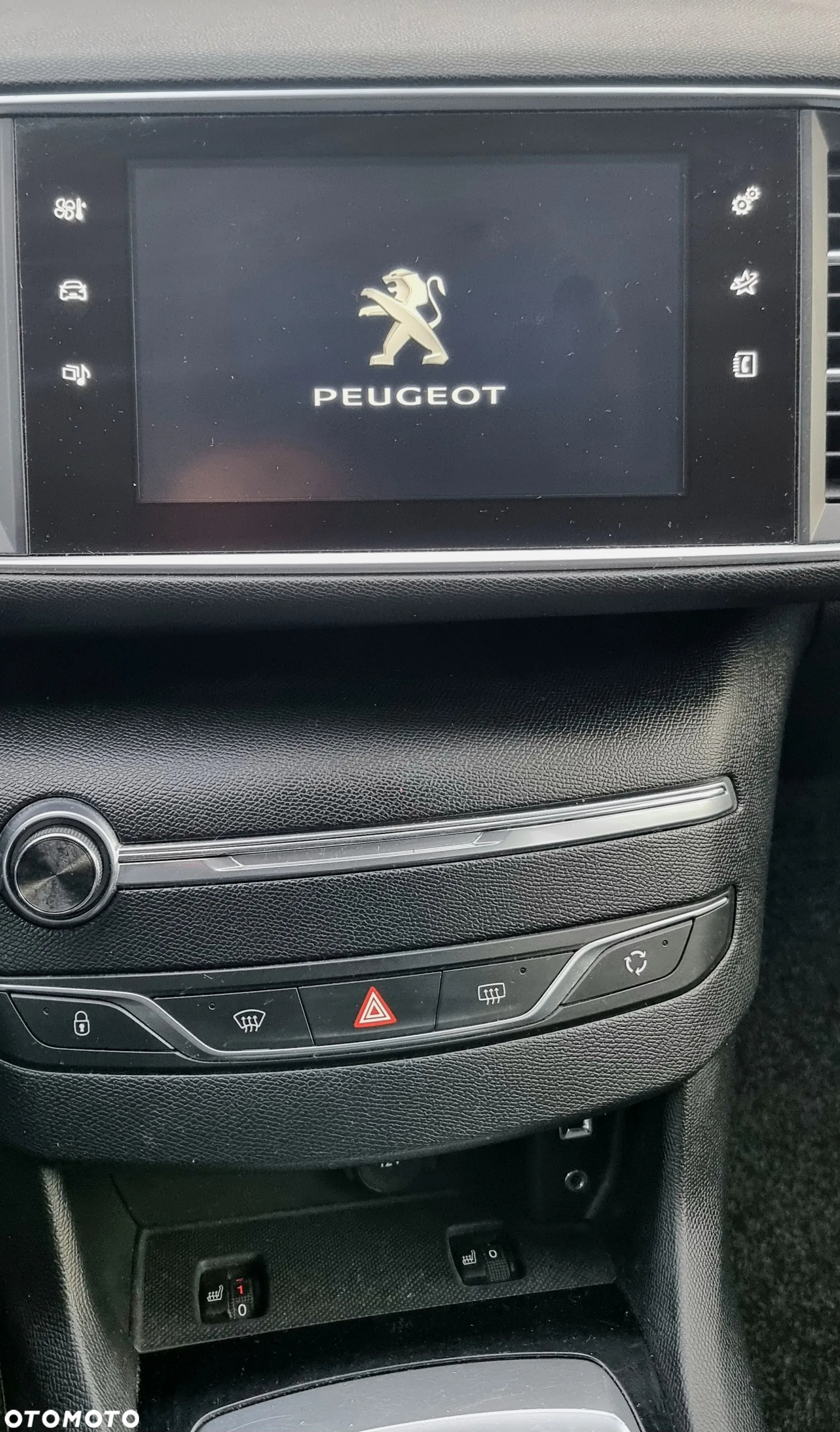 Peugeot 308 1.6 BlueHDi Allure S&S - 27