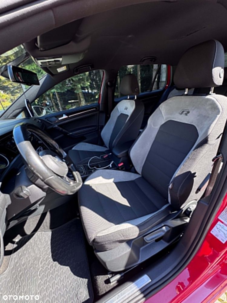 Volkswagen Golf - 16