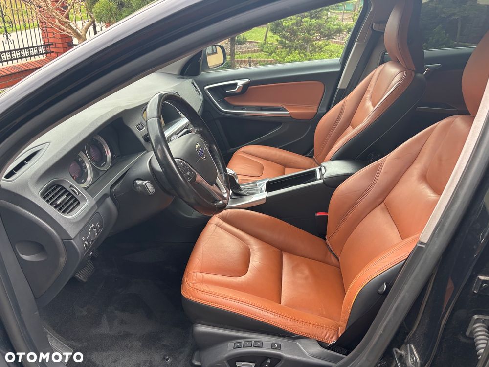 Volvo V60 T5 Summum - 13