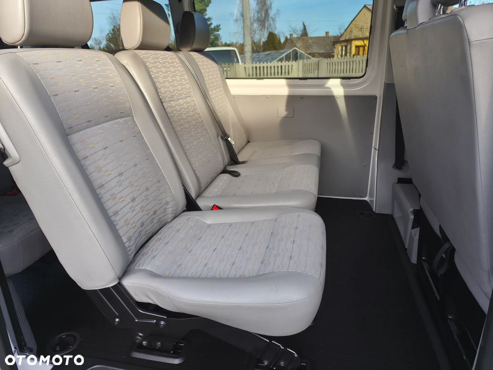 Volkswagen Transporter - 14
