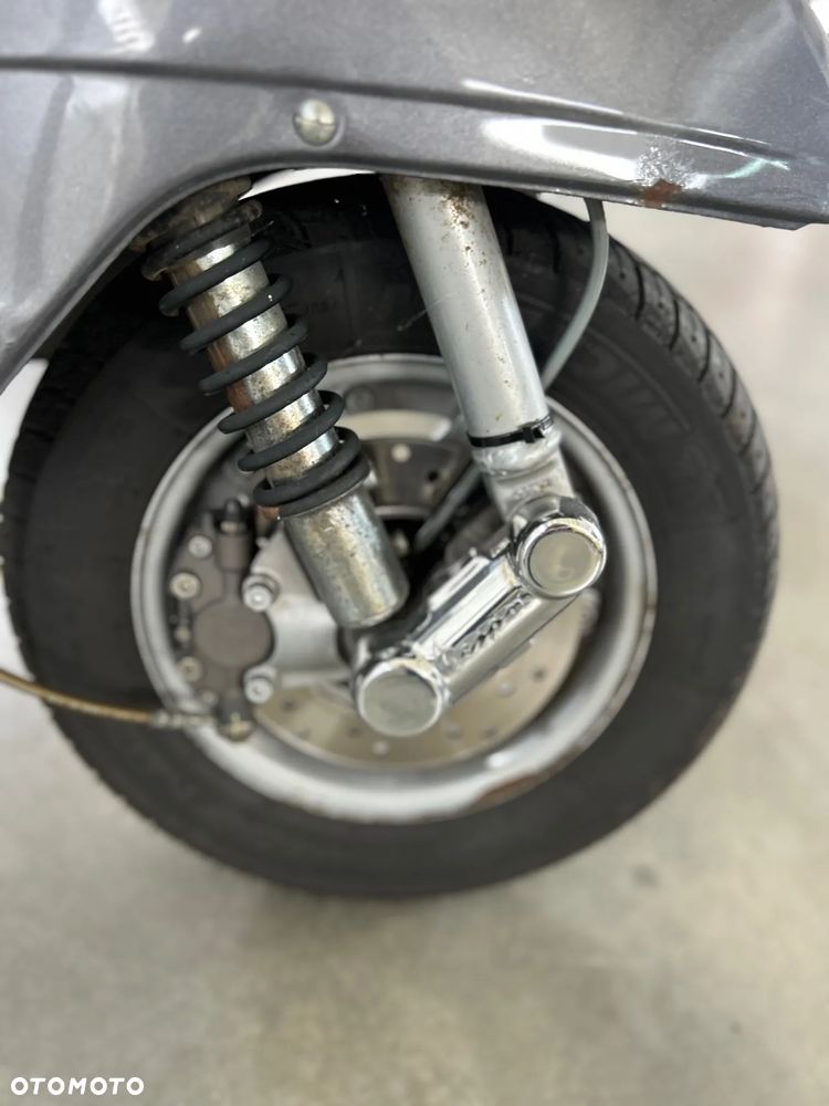 Piaggio Vespa - 10