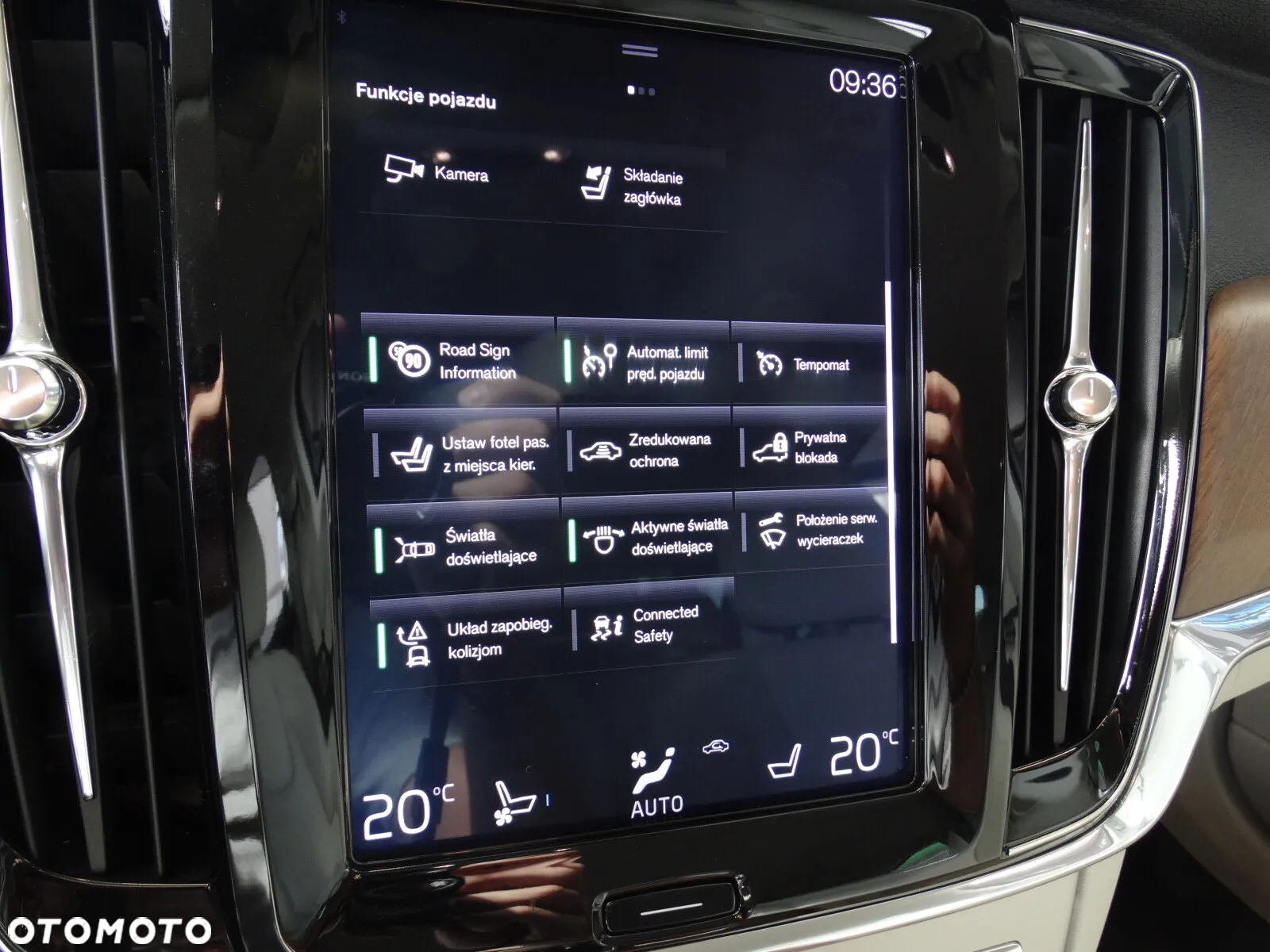 Volvo S90 T4 Momentum Pro - 29