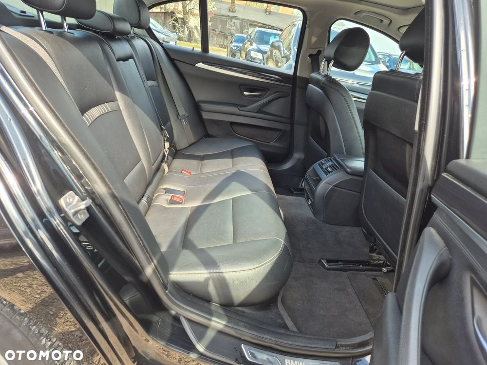BMW Seria 5 520d xDrive Luxury Line - 14