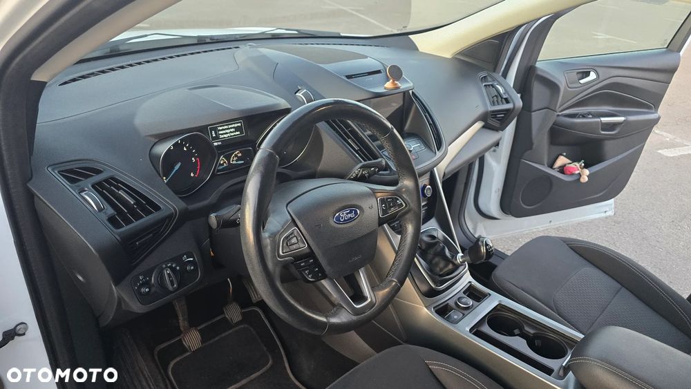 Ford Kuga - 15
