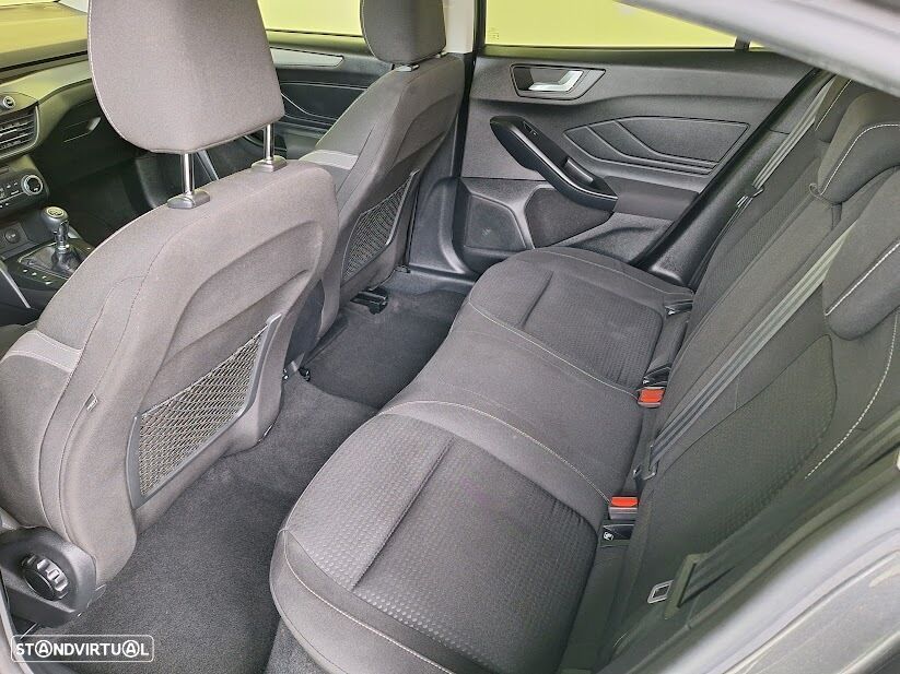 Ford Focus 1.0 EcoBoost MHEV Connected - 9