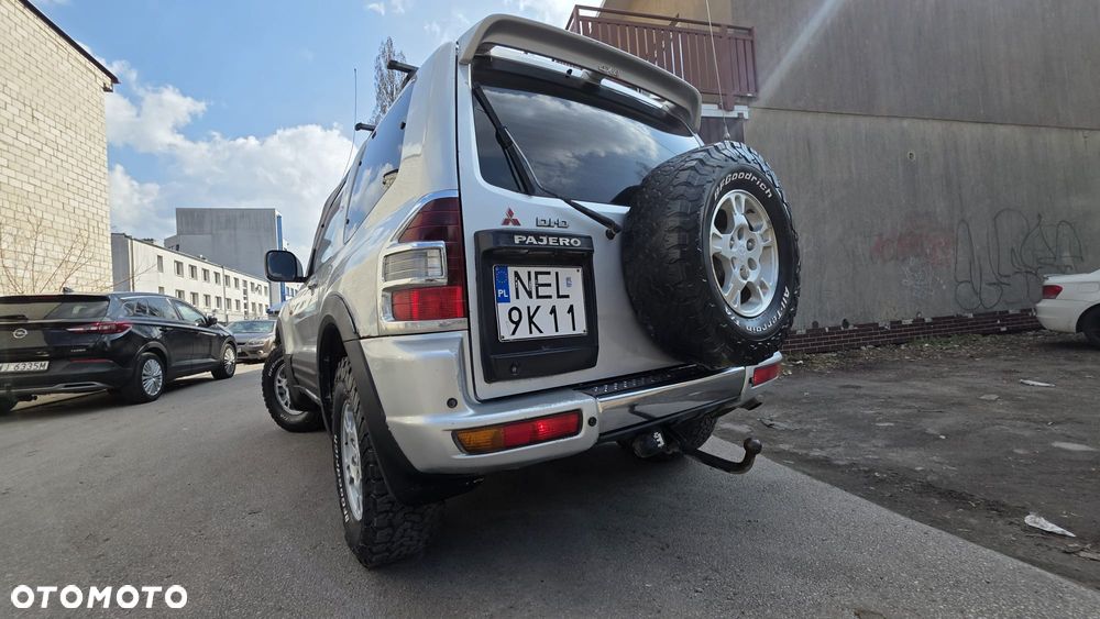 Mitsubishi Pajero - 3