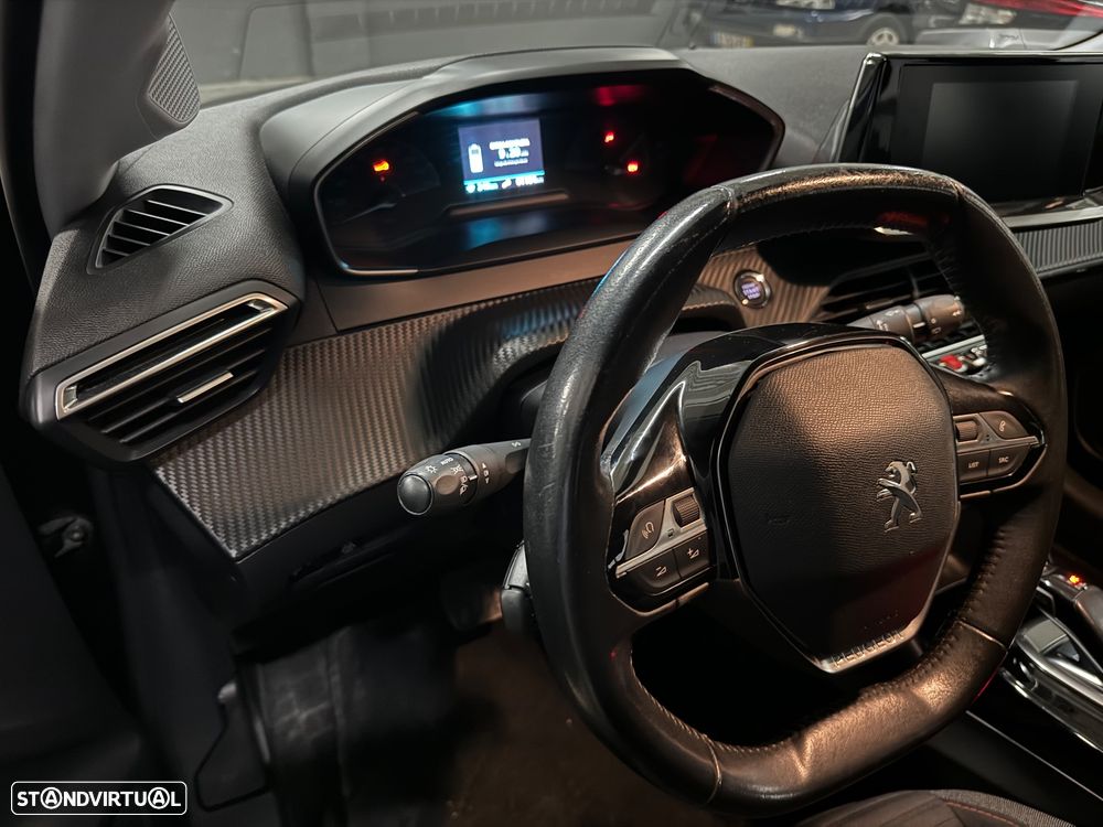 Peugeot 2008 1.5 BlueHDi Signature - 20