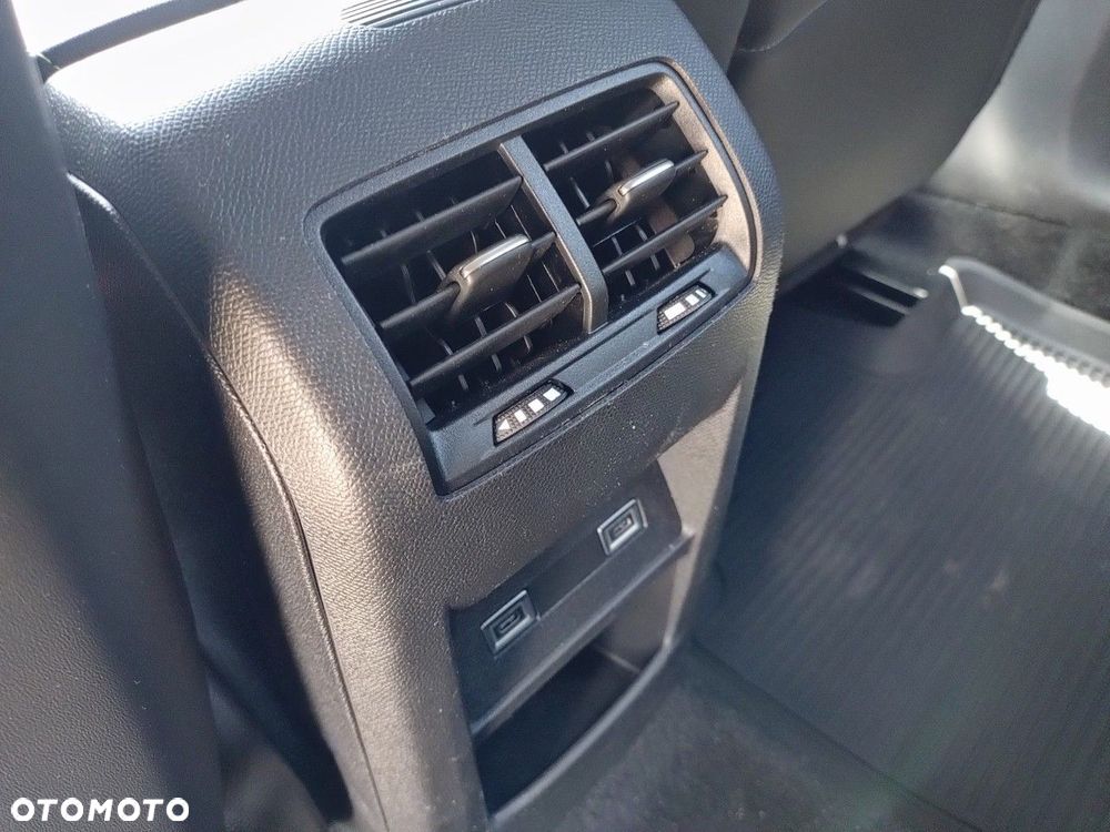 Peugeot 308 - 13