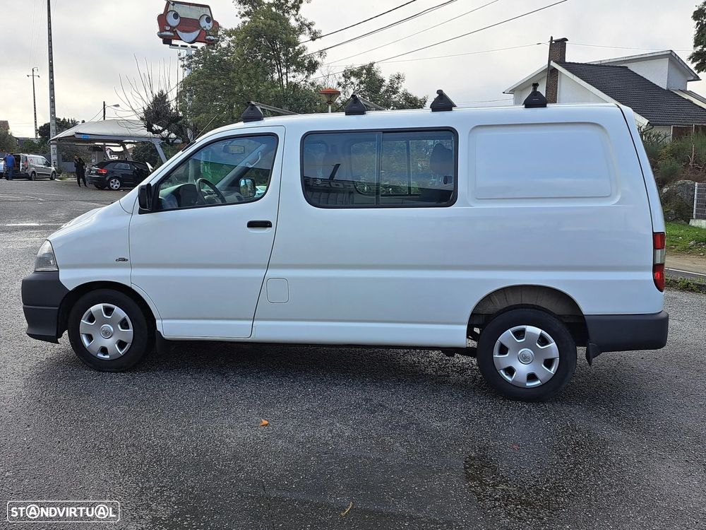 Toyota HiAce 2.5 D-4D Service 2.8T AC - 13