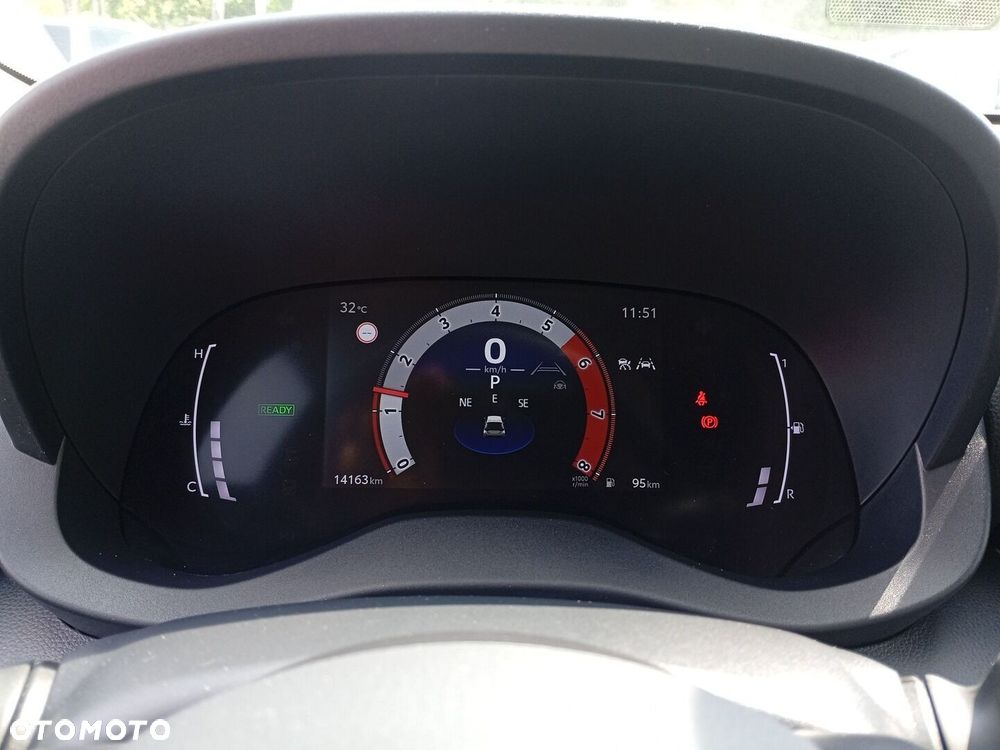 Toyota Yaris Hybrid 1.5 Style - 6