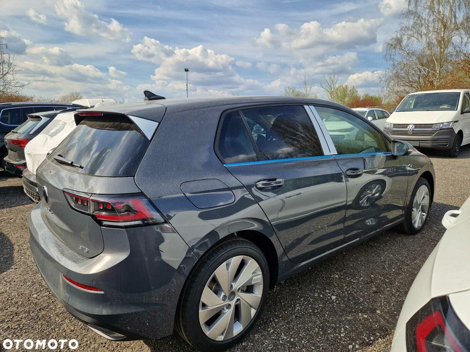 Volkswagen Golf - 4
