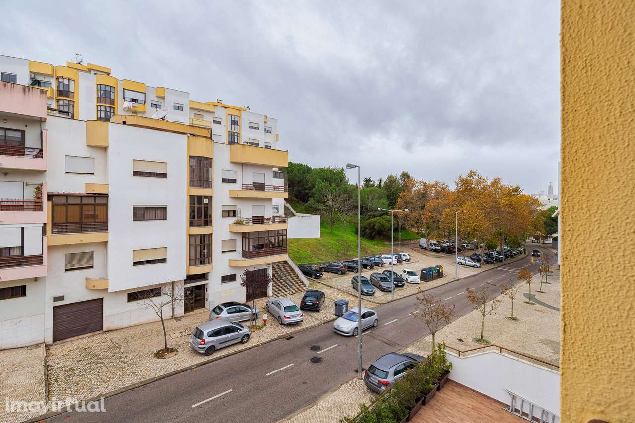 FEIJÓ - APARTAMENTO T2 JUNTO AO MERCADO! - Grande imagem: 4/23