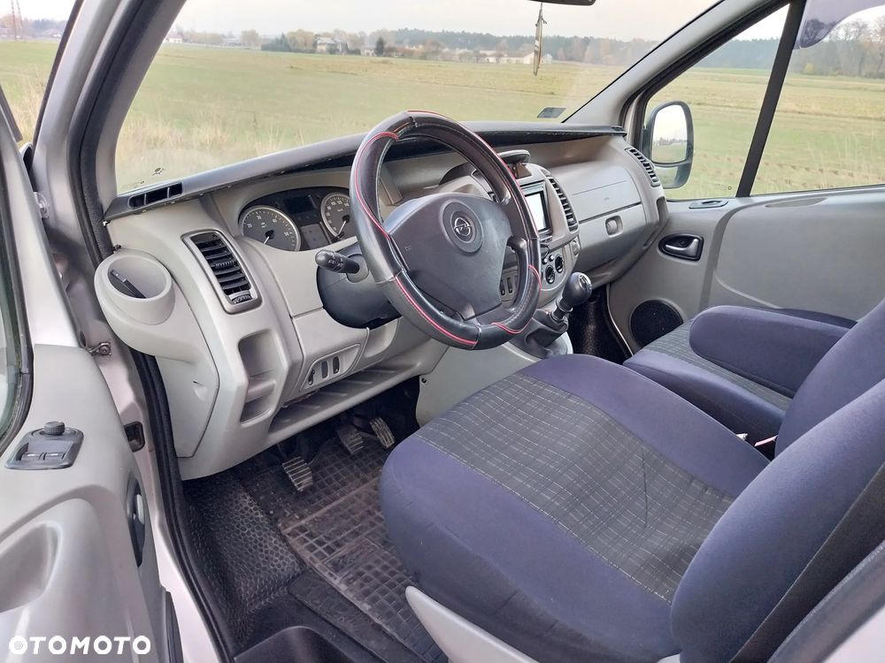 Opel Vivaro - 10