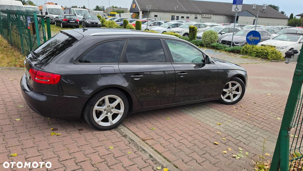 Audi A4 Avant - 16