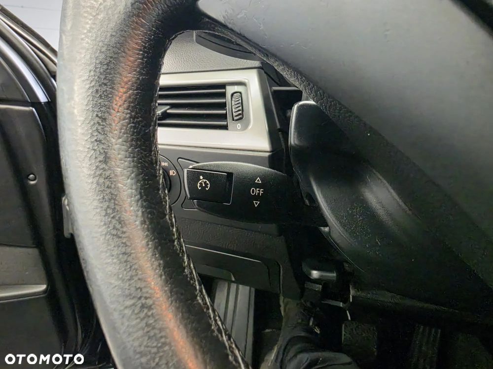 BMW Seria 5 520d Special Edition - 37