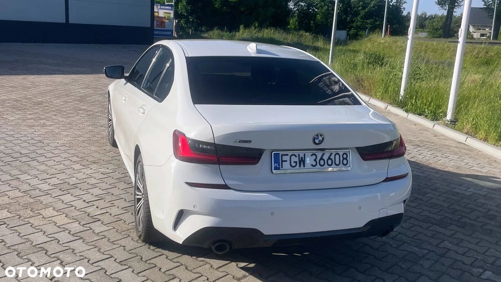 BMW Seria 3 320i xDrive - 6