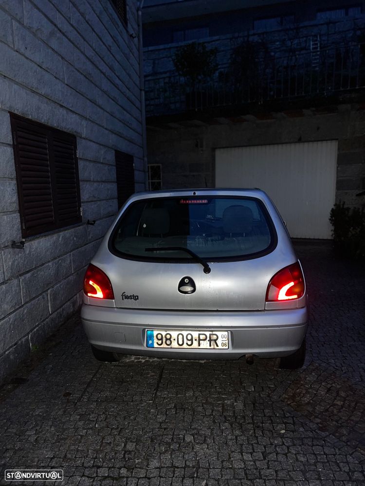 Ford Fiesta - 3