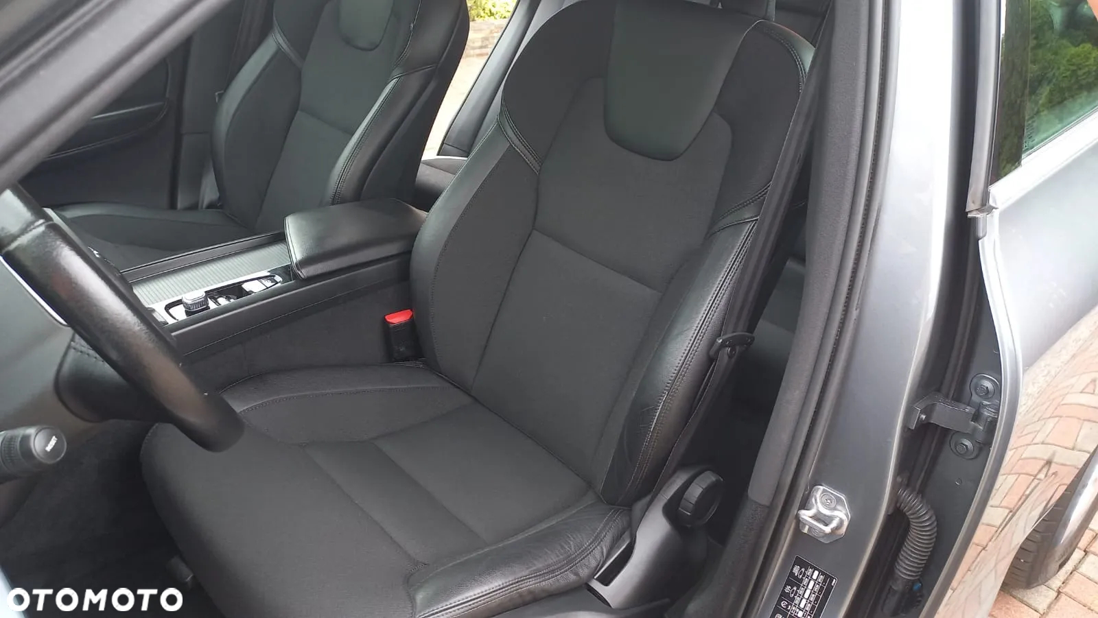 Volvo XC 60 D4 Geartronic Momentum - 11