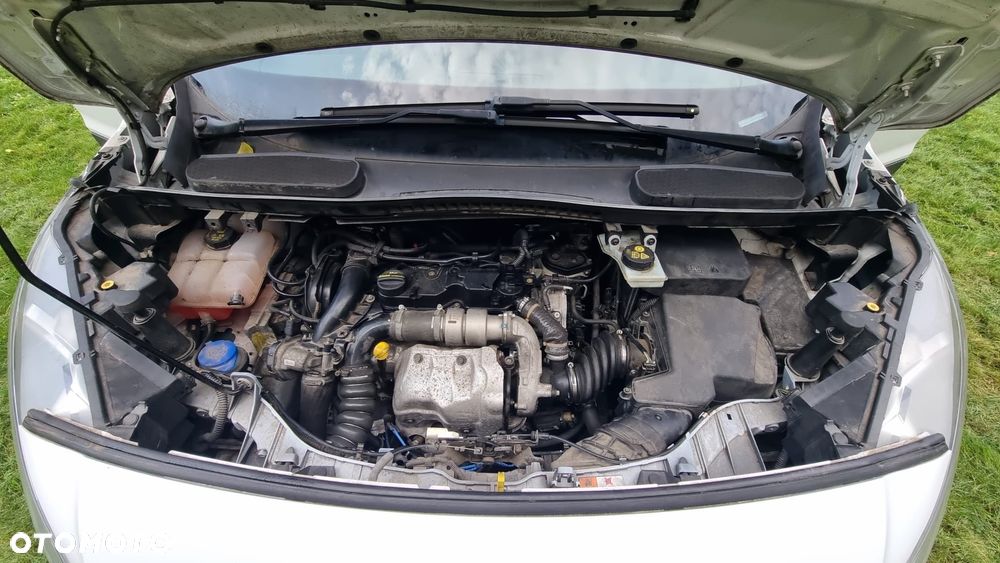 Ford Transit Connect - 14