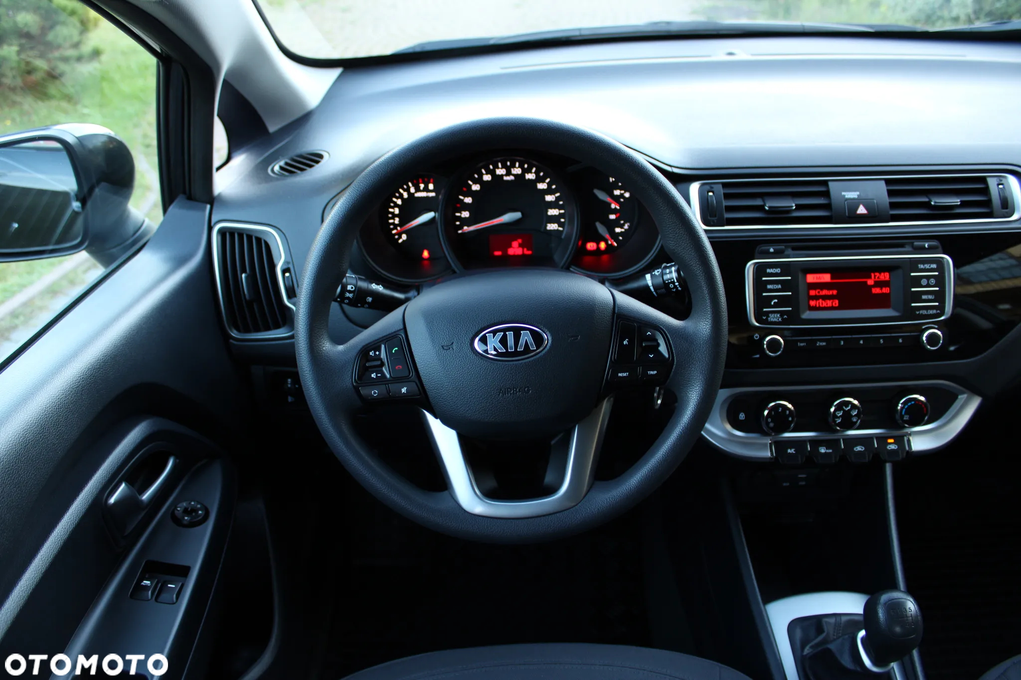 Kia Rio 1.4 M - 23