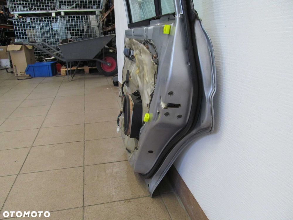 MITSUBISHI PAJERO SPORT DRZWI TYL PRAWY 01-08 - 8