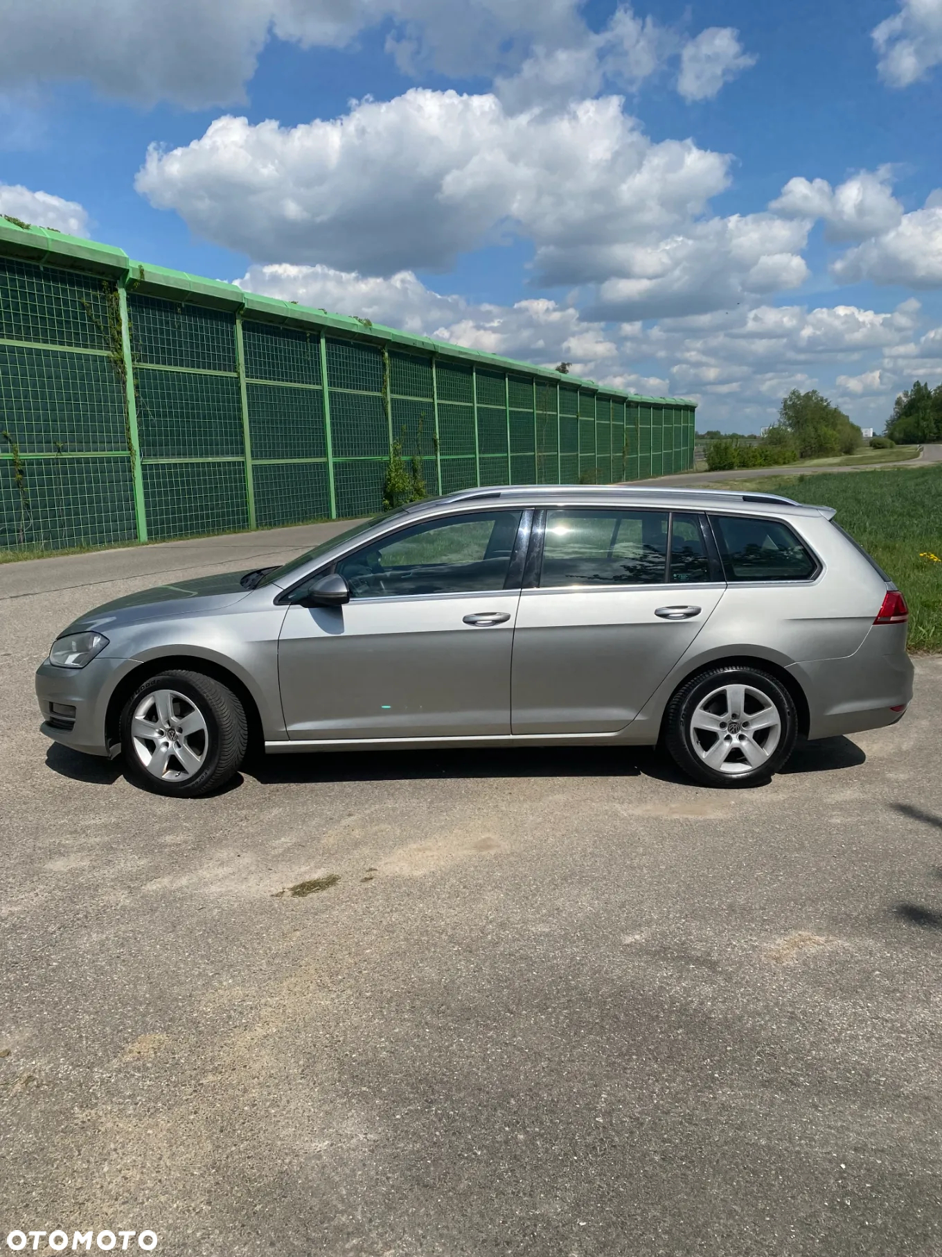 Volkswagen Golf - 6