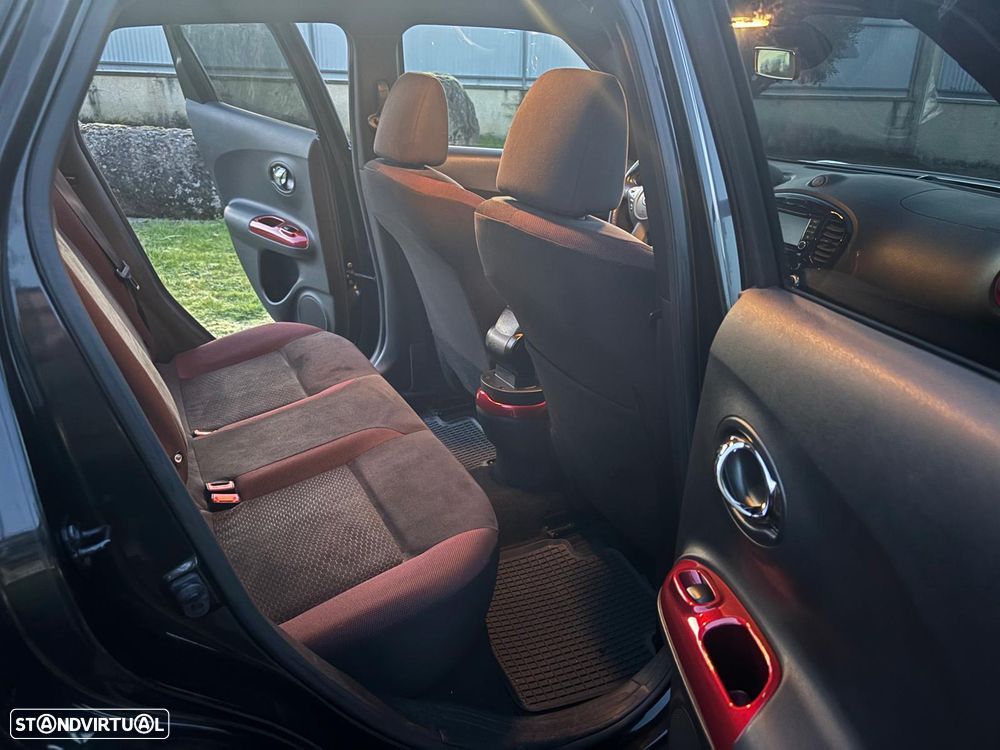 Nissan Juke 1.5 dCi N-Connecta P.Ext.1 Detroit Red - 11