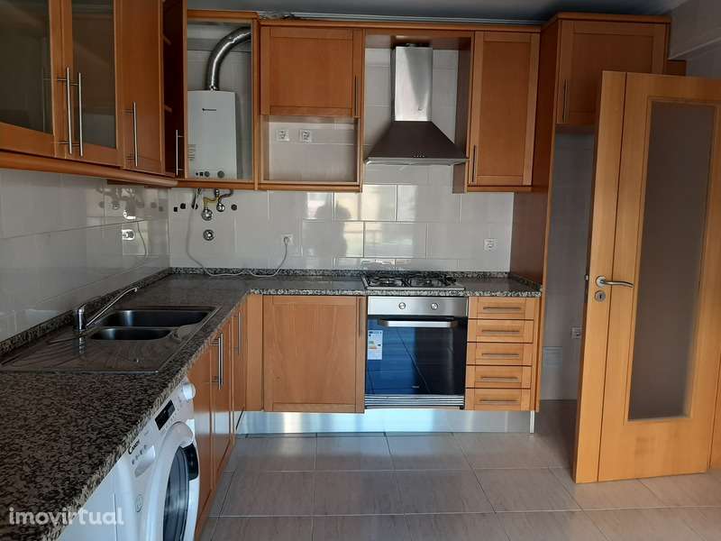 Apartamento em Azambuja, Azambuja - Grande imagem: 4/12