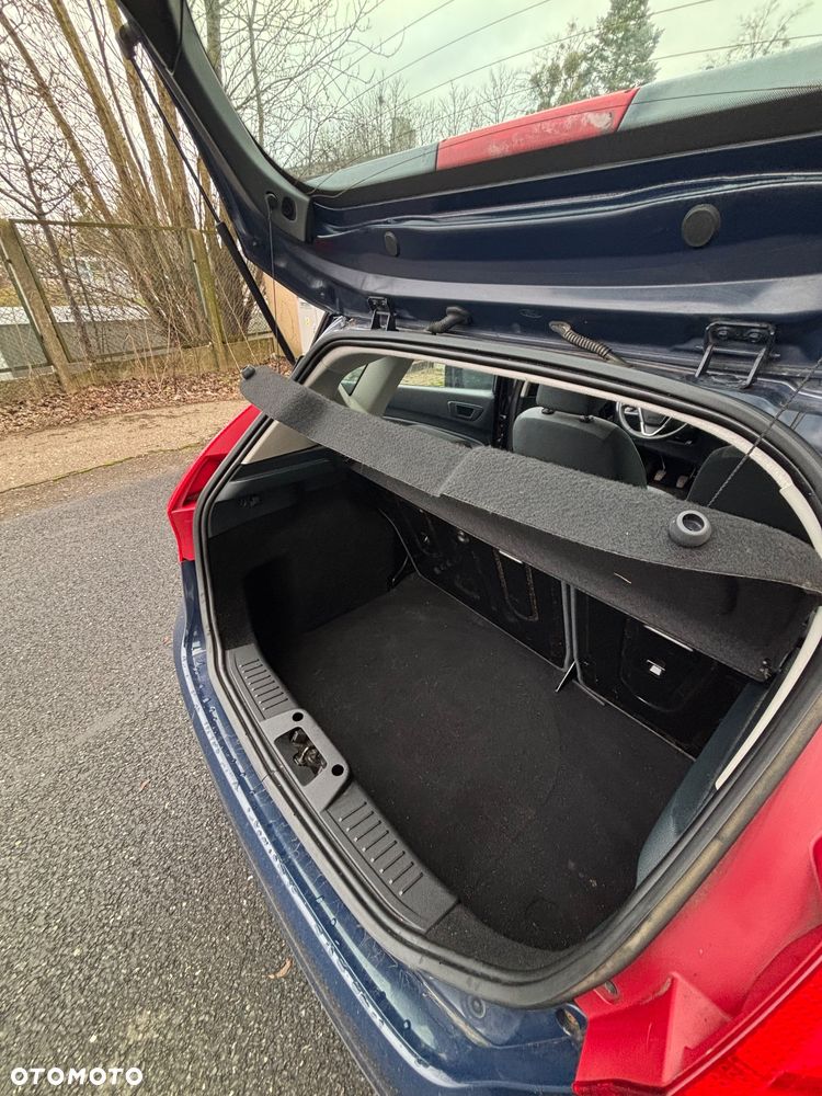 Ford Fiesta - 12