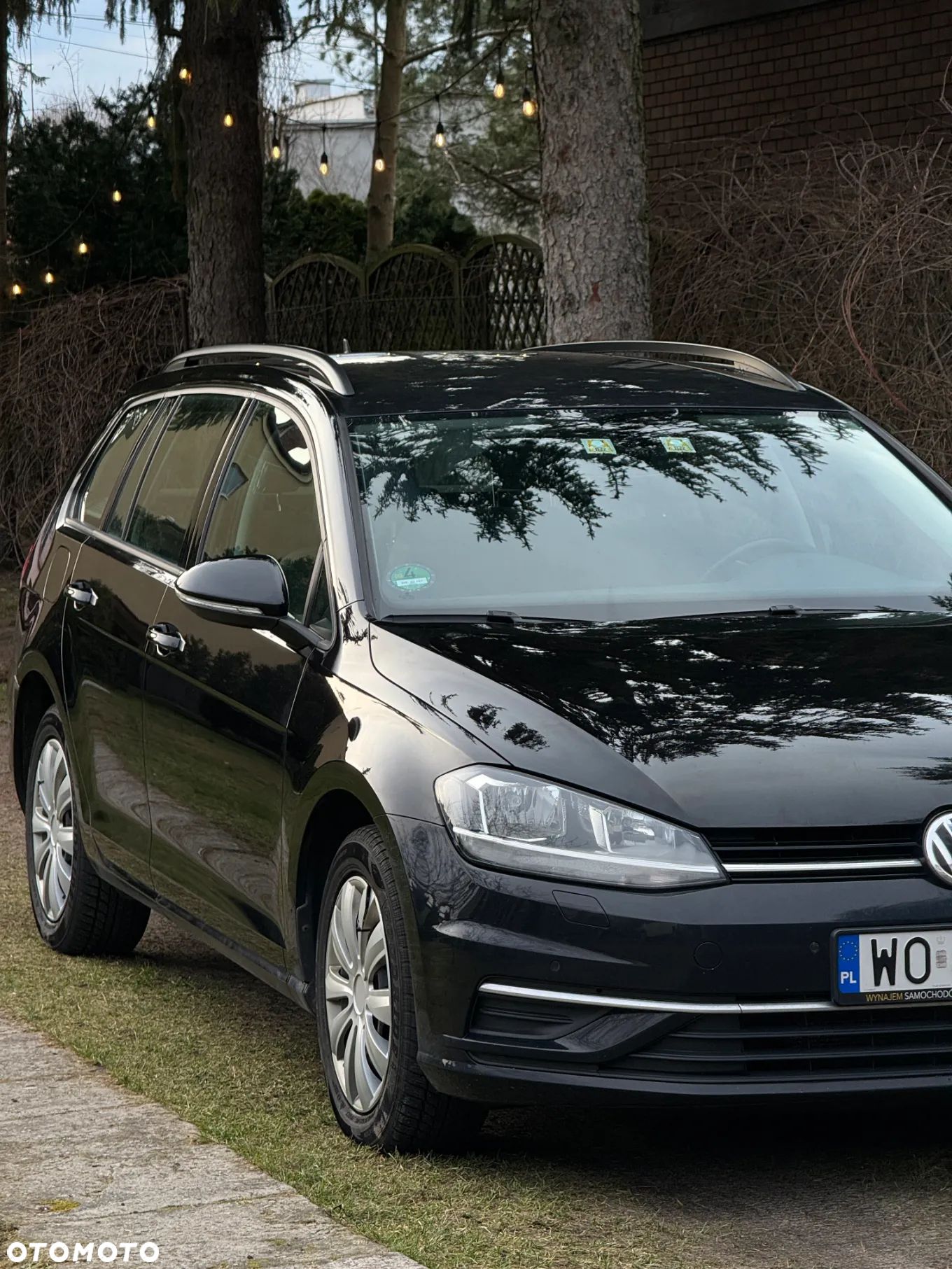Volkswagen Golf - 1