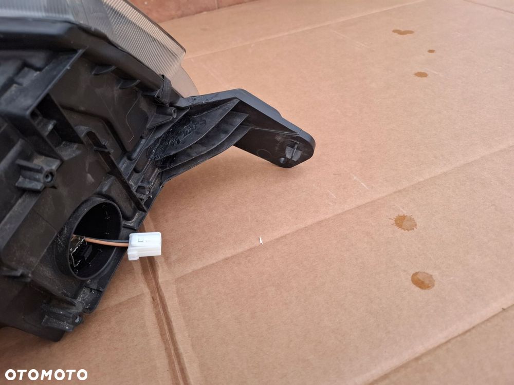 lampa przednia skoda yeti 5l lift xenon oryginał - 6