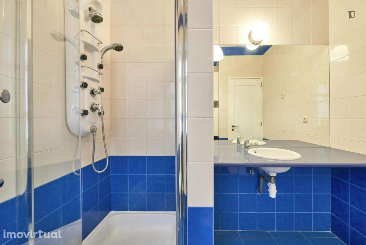 Quarto - localizado em Roma-Areeiro Lisbon - Grande imagem: 4/24