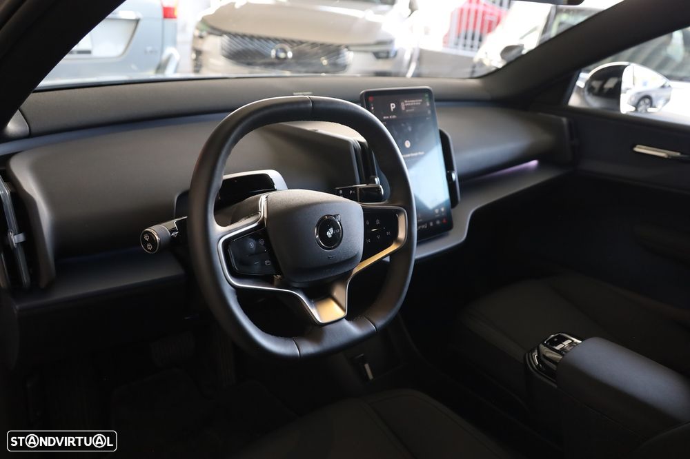Volvo EX30 Single Motor Extended Range RWD Plus - 13