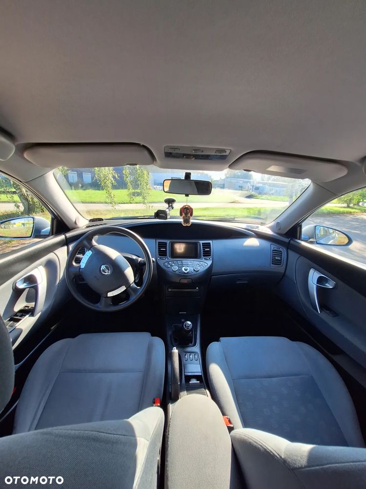 Nissan Primera 1.6 Visia - 10