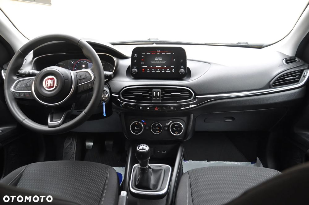 Fiat Tipo - 12