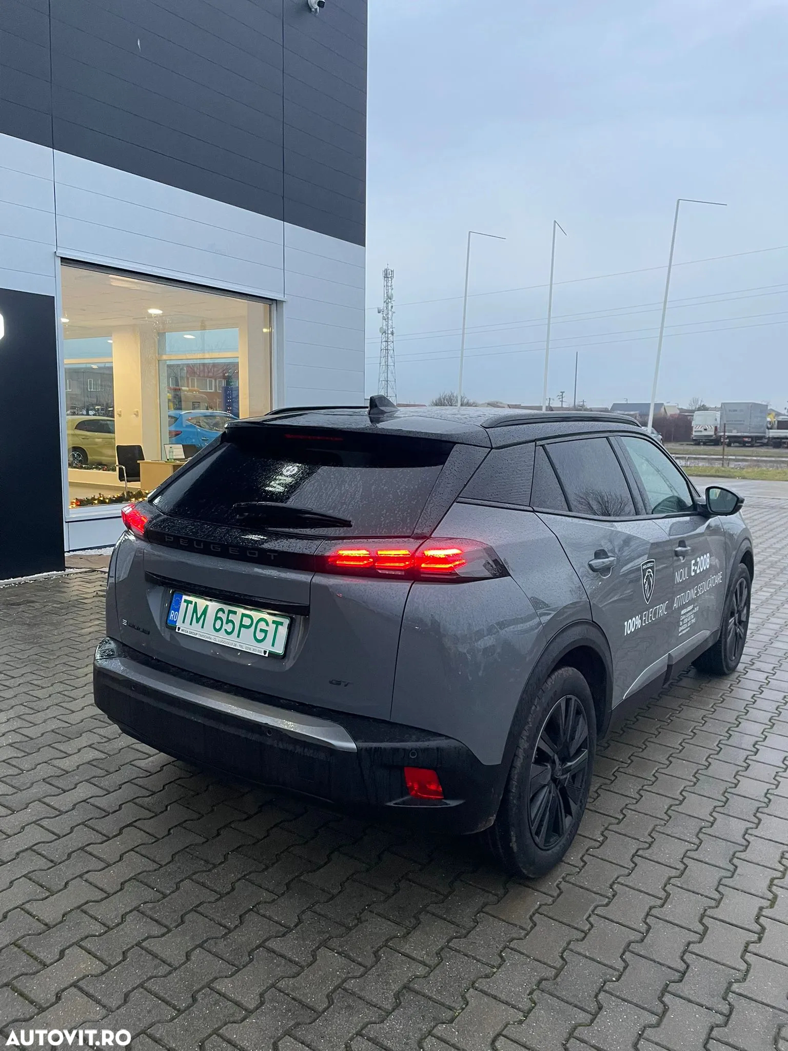Peugeot 2008 e-2008 54 kWh GT - 3
