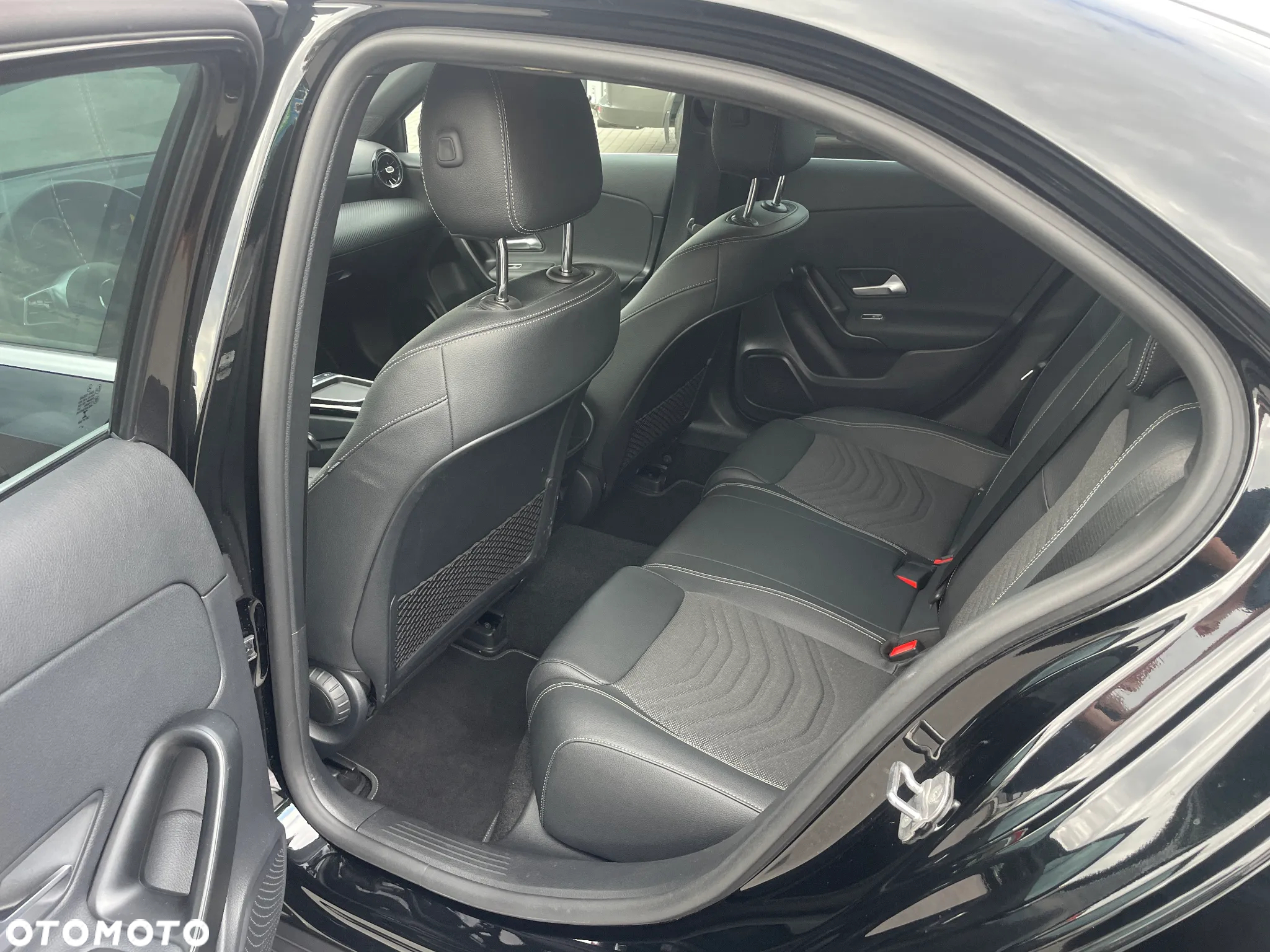 Mercedes-Benz Klasa A 180 d 8G-DCT AMG Line - 13