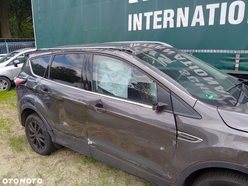 Ford Kuga 1.5 EcoBoost 2x4 Cool & Connect - 7