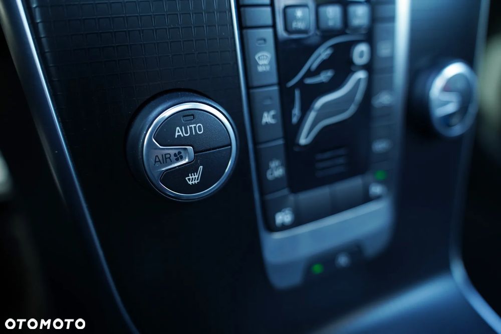 Volvo V40 T4 Geartronic RDesign - 35